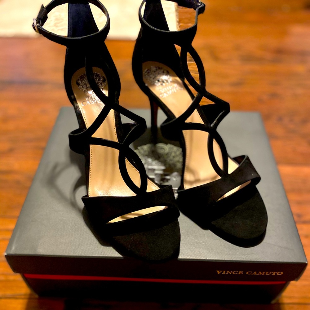 2 for $20 New Vince Camuto Peyton Heels